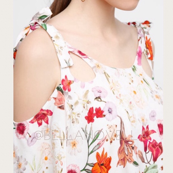 π΄ WILLOW & CLAY Floral Cold Shoulder Top SZ S/4/6 - Picture 3 of 5